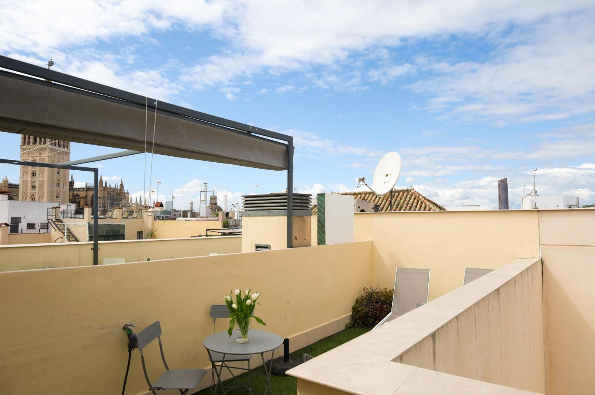 Guzman El Bueno Suites Sevilla Kültér fotó