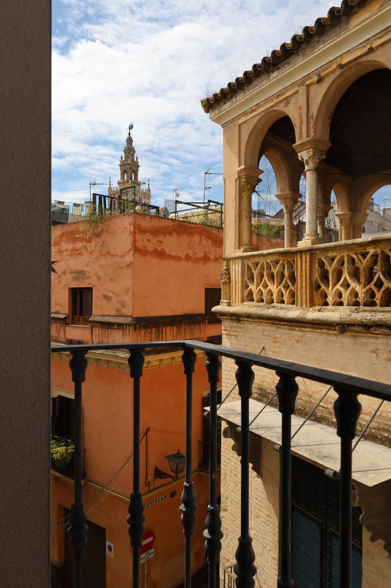 Guzman El Bueno Suites Sevilla Kültér fotó